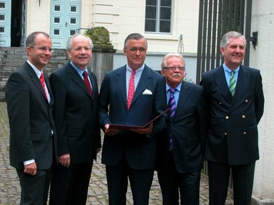  - 20070831_Pressekonferenz_Spende_aussen